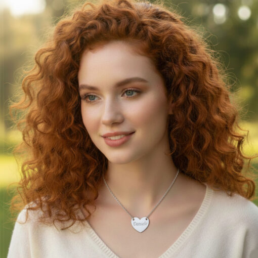 Collana con cuore inciso