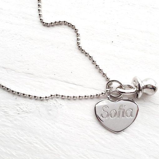 Collana con ciuccio e cuore con incisione - immagine 2