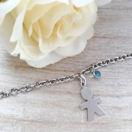 Braccialetto con pendente forma di bimbo e cristallo azzurro - immagine 2