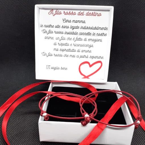 Braccialetto filo rosso del destino, Speciale Festa della mamma