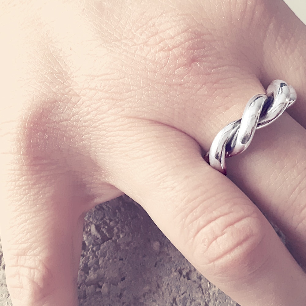 Anello intrecciato hotsell