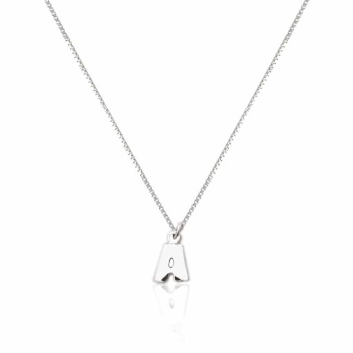 Collana in argento con lettera pendente