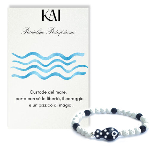 Bracciale con pietra lavica e pesciolino nero porta fortuna - immagine 3