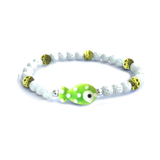 Bracciale con pietra lavica e pesciolino verde