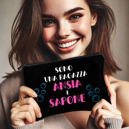 Alternative view of Astuccio multiuso Sono una ragazza ansia e sapone